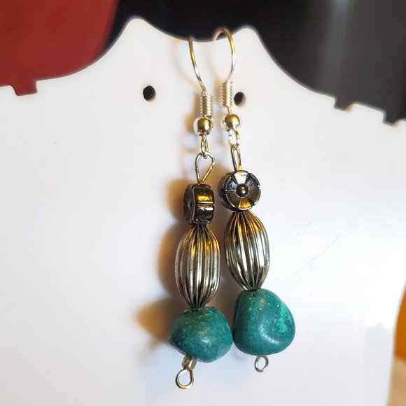 Silver Tone Hook Metal and Howlite Bead Earrings - Picture 2 of 3